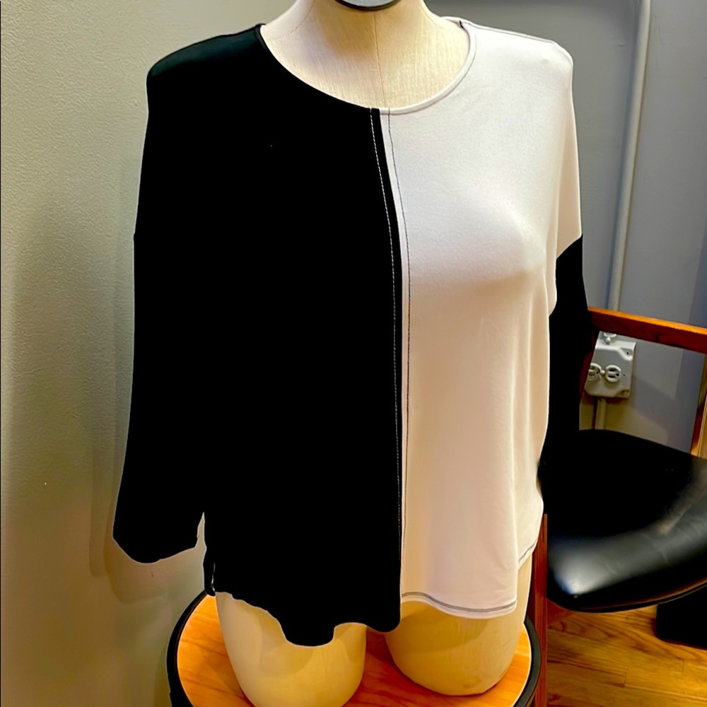 Liv by Habitat clothes Black and White Colorblock Top